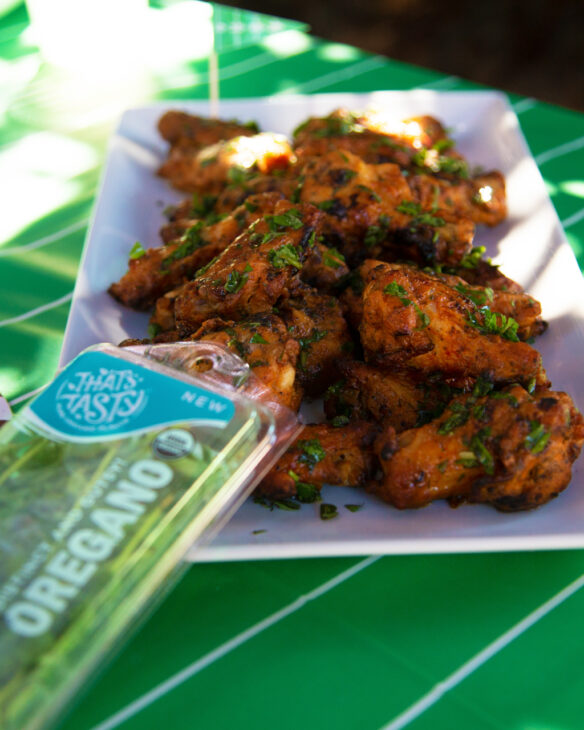 Chicken wings with fresh oregano
