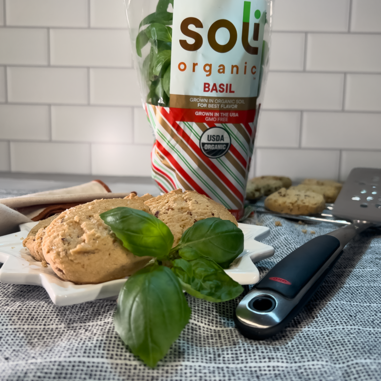 Cinnamon Basil Christmas Cookie - Soli Organic